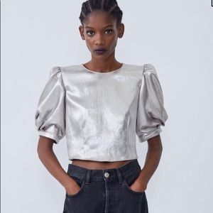 short puff sleeve blouse